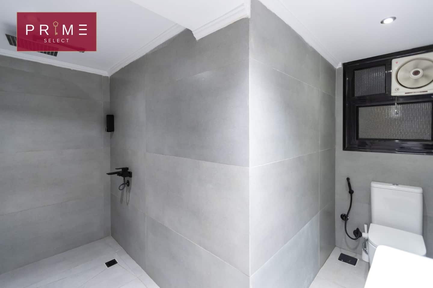 Dlx 2 BR Apt. Nile View - Prime Residence Arkadia — Full bathroom 2 in Prime Residence Arkadia, Cairo, Egypt — photo 2