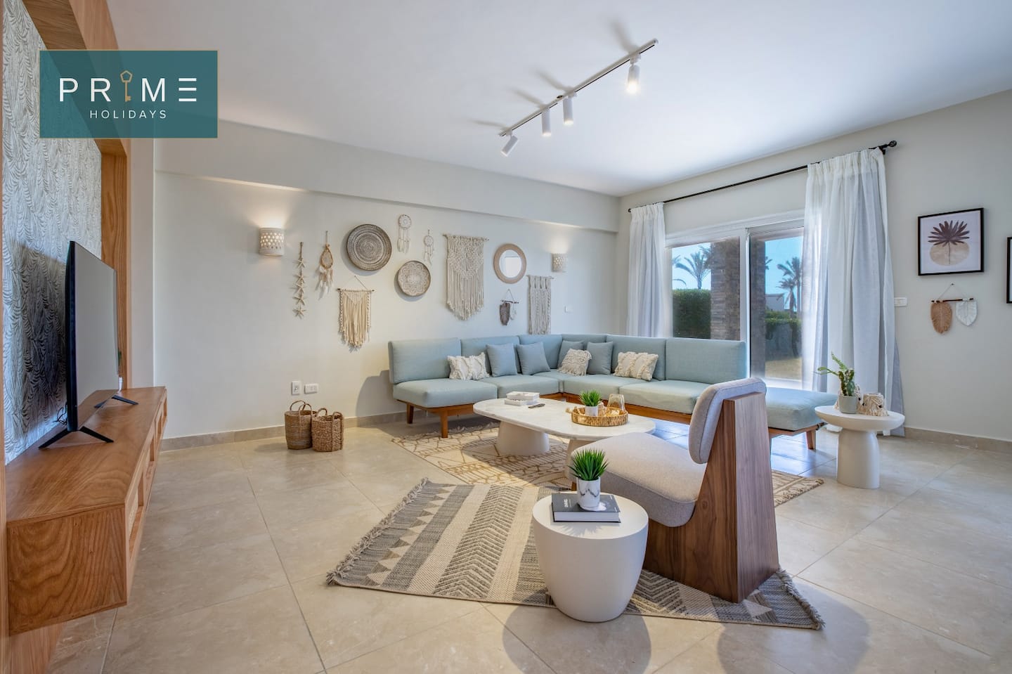 Beachfront Villa - Prime Holidays Amwaj — Living Room in Prime Holidays Amwaj, North Coast, Egypt — photo 3