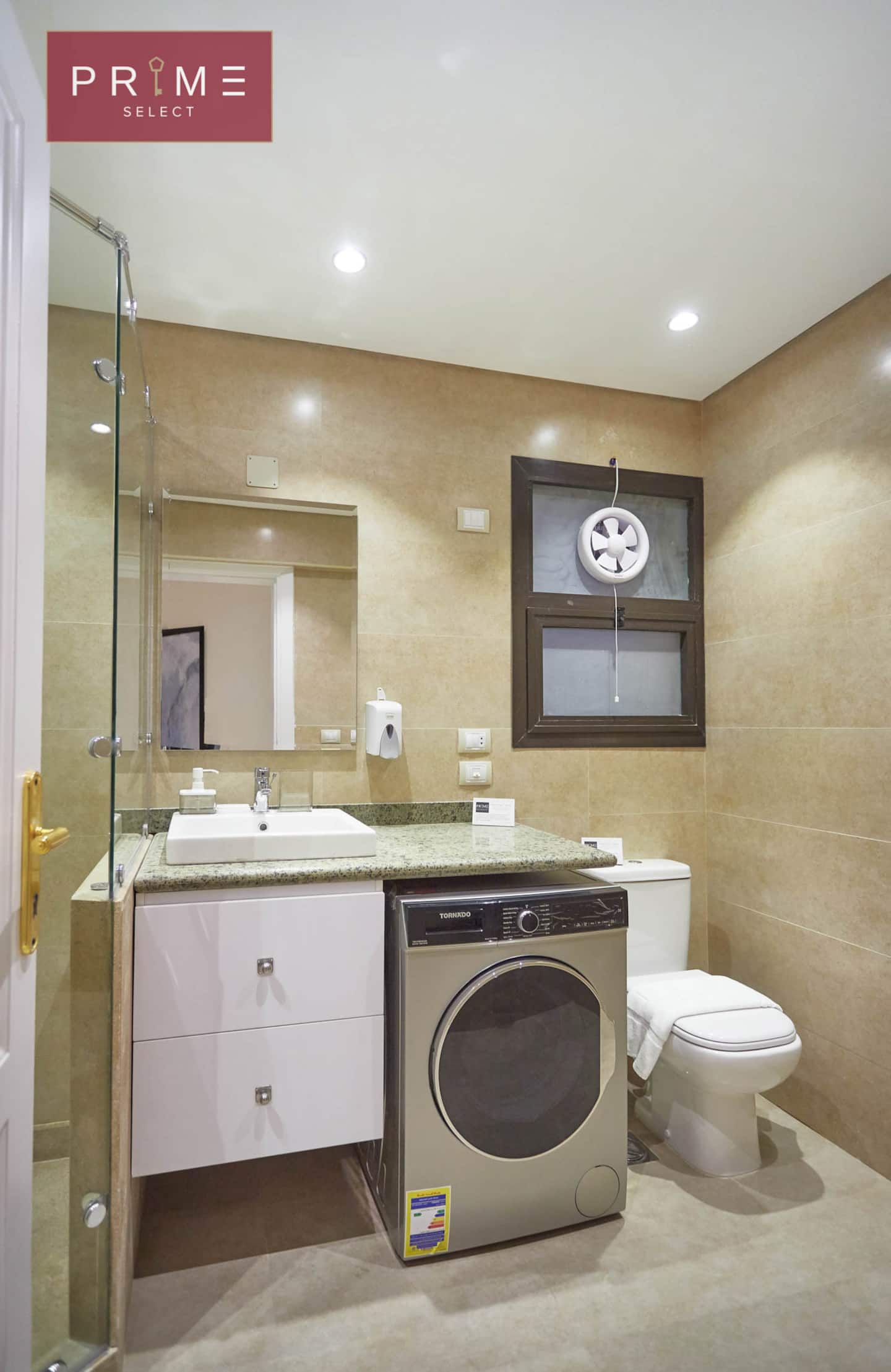 4 BDRs Apt. Nile View - Prime Residence Arkadia — Full bathroom 1 in Prime Residence Arkadia, Cairo, Egypt