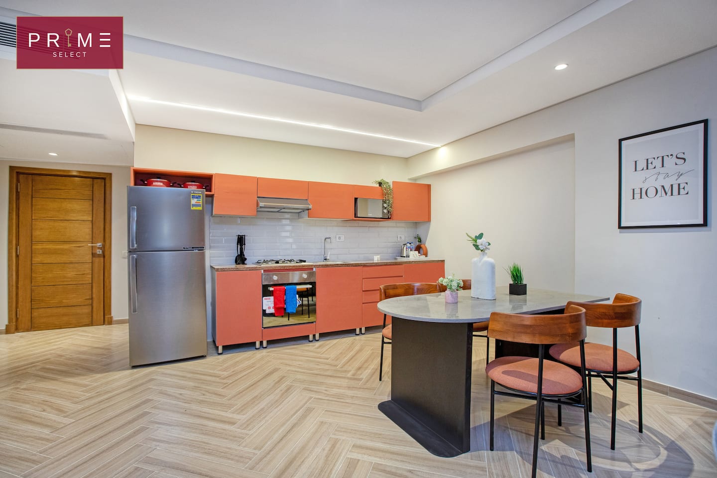 Deluxe 1 Bed Apt - Prime Select Kattameya Bavaria — Full Kitchen in Prime Select Kattameya Bavaria, New Cairo, Egypt — photo 3