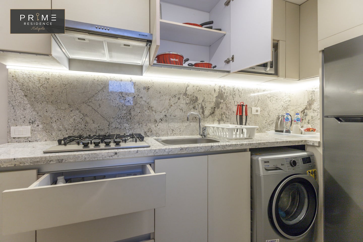 Superior Studio - Prime Residence Heliopolis — Full Kitchen in Prime Residence Heliopolis, Cairo, Egypt — photo 3