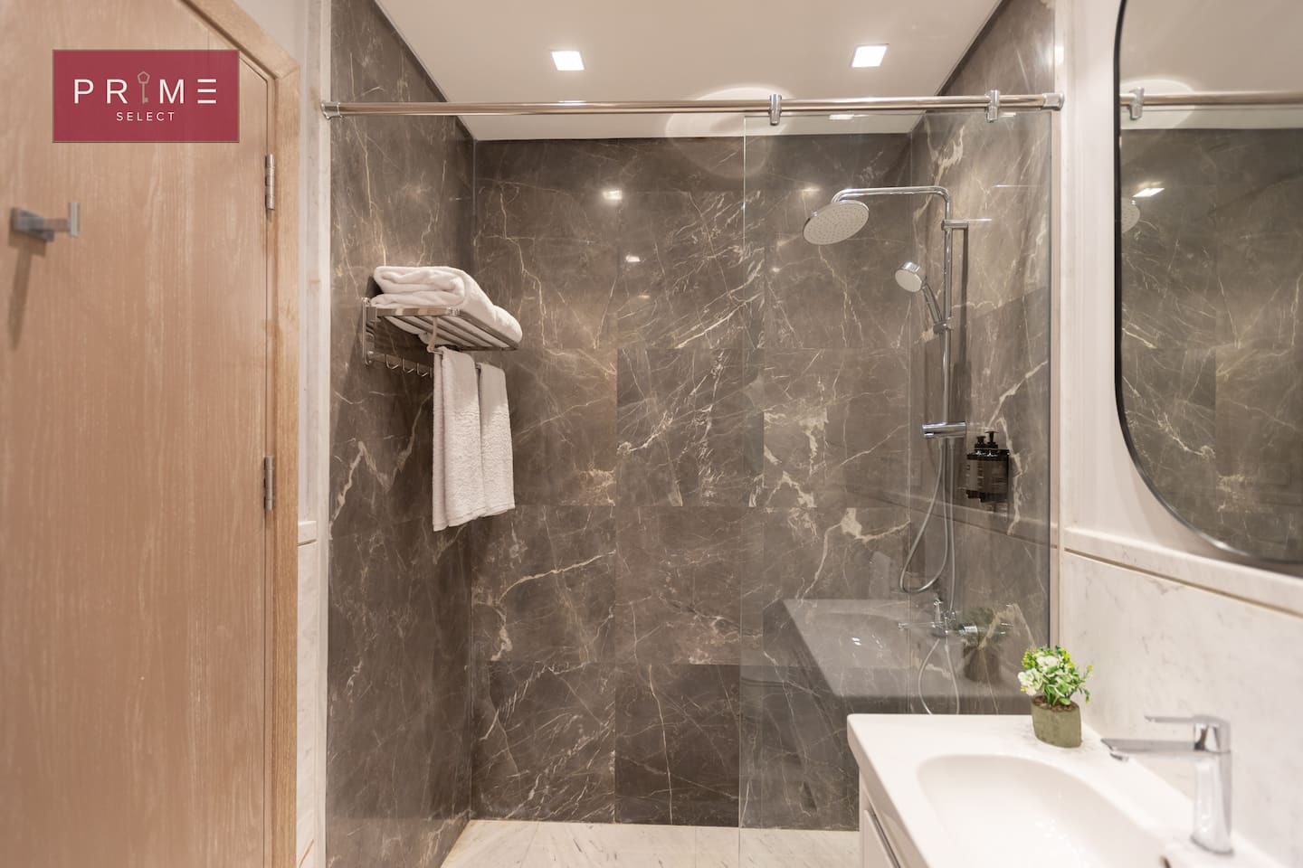 DLX. 2 BDR - Prime Select Mall of Arabia — Full bathroom 1 in Prime Select Mall of Arabia, 6th of October, Egypt