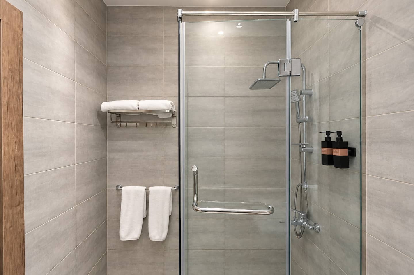 Suite - Prime Boutique Heliopolis Terrace — Full bathroom 1 in Prime Boutique Heliopolis Terrace, Cairo, Egypt — photo 2