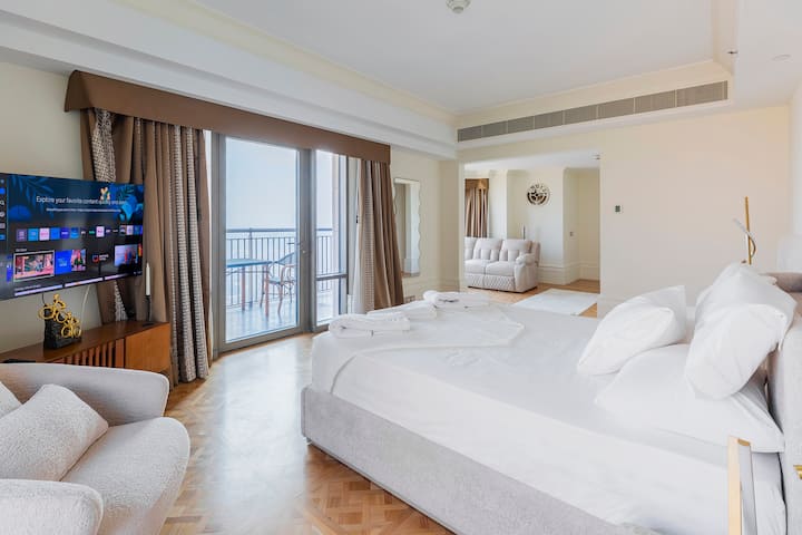 DHB STAYS | St. Regis 2BR Partial Nile View Apt — Bedroom 1 in Cairo, Egypt, Egypt — photo 2