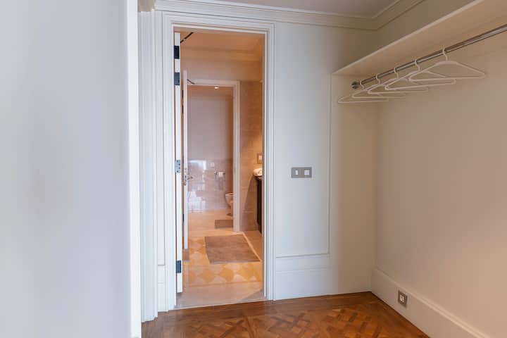 DHB STAYS | St. Regis 2BR Partial Nile View Apt — Additional Photos in Cairo, Egypt, Egypt — photo 3