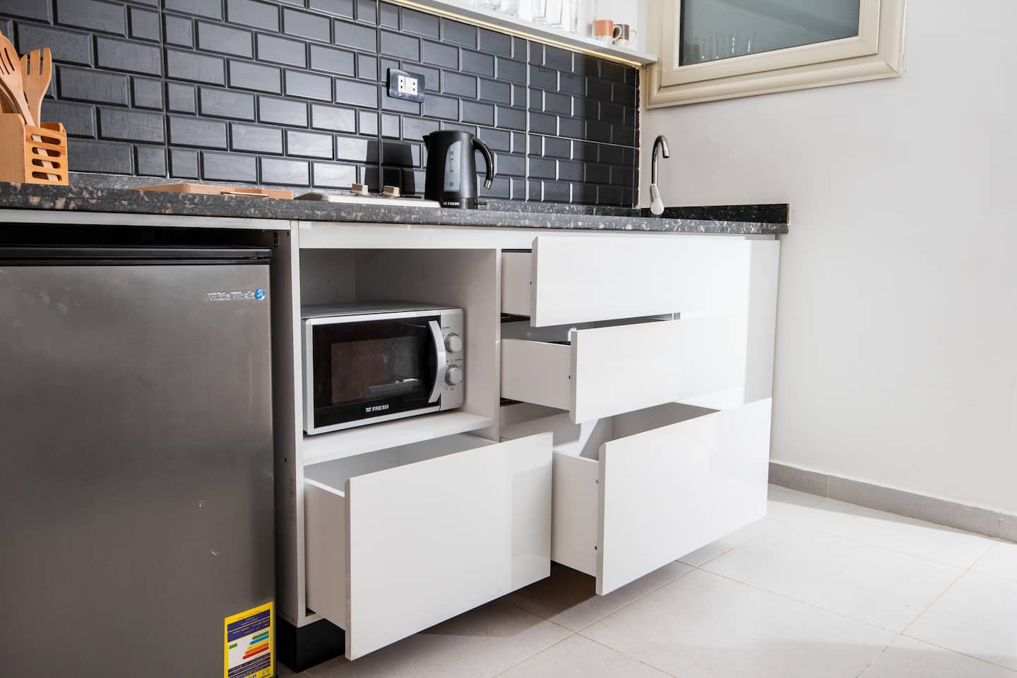 Giza Oasis Studio3 with Jacuzzi — Full Kitchen in Nazlet El Batran, Giza, Egypt — photo 3