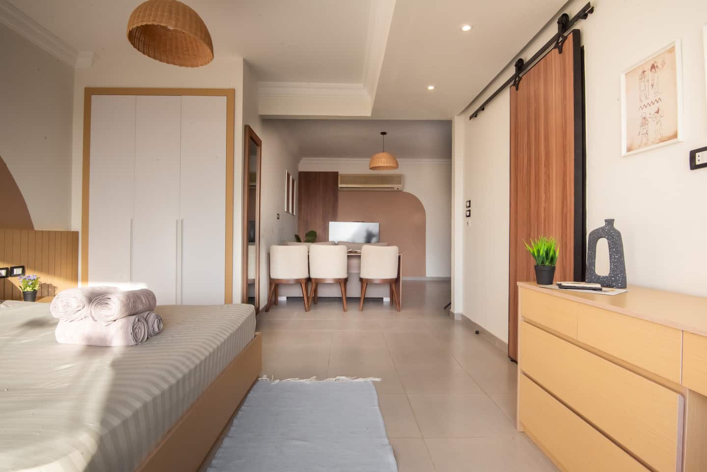 Giza Oasis Studio3 with Jacuzzi — Bedroom 1 in Nazlet El Batran, Giza, Egypt — photo 3