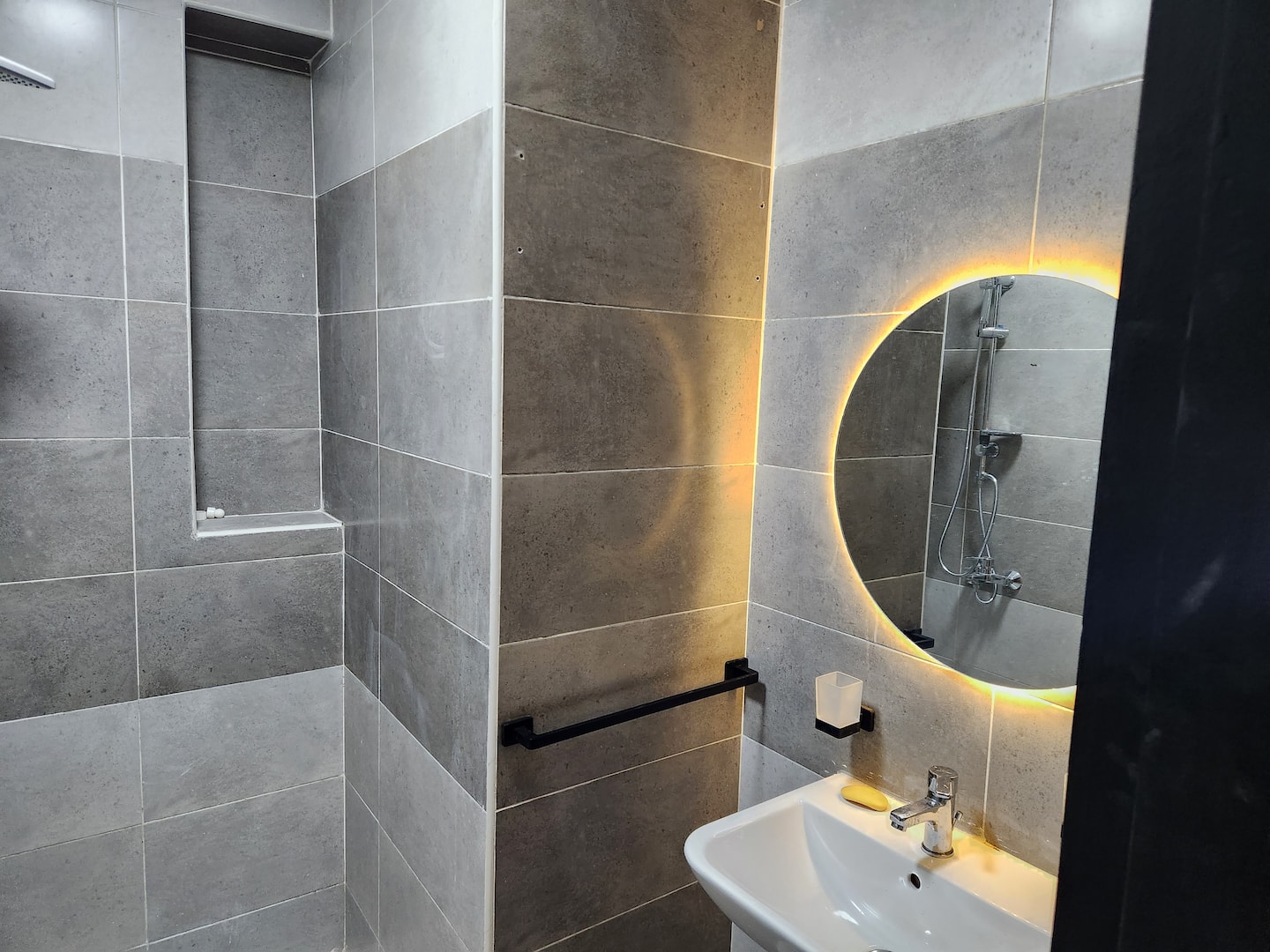 Giza Oasis Studio3 with Jacuzzi — Full bathroom 1 in Nazlet El Batran, Giza, Egypt