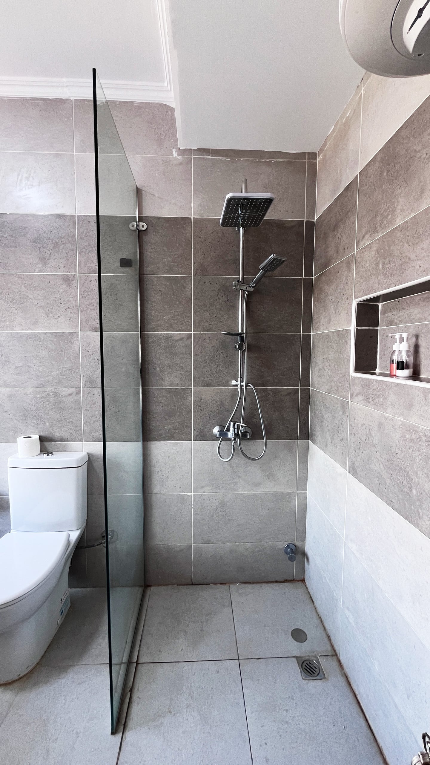 Giza Oasis Studio2 with Jacuzzi — Full bathroom 1 in Nazlet El Batran, Giza, Egypt — photo 2