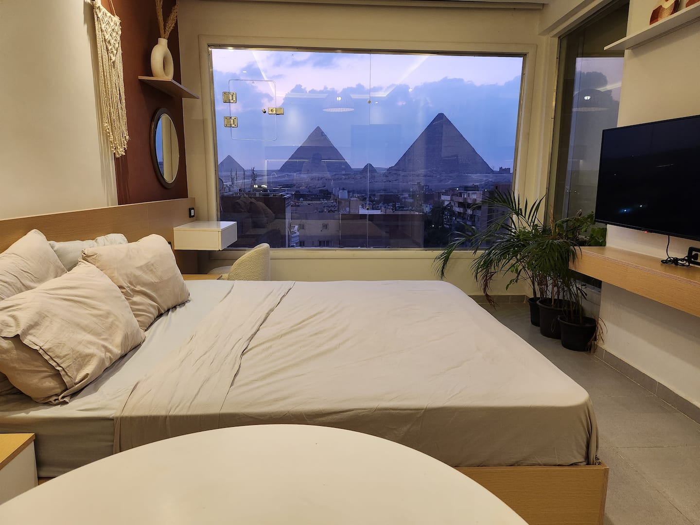 Giza Oasis Studio2 with Jacuzzi — Additional Photos in Nazlet El Batran, Giza, Egypt