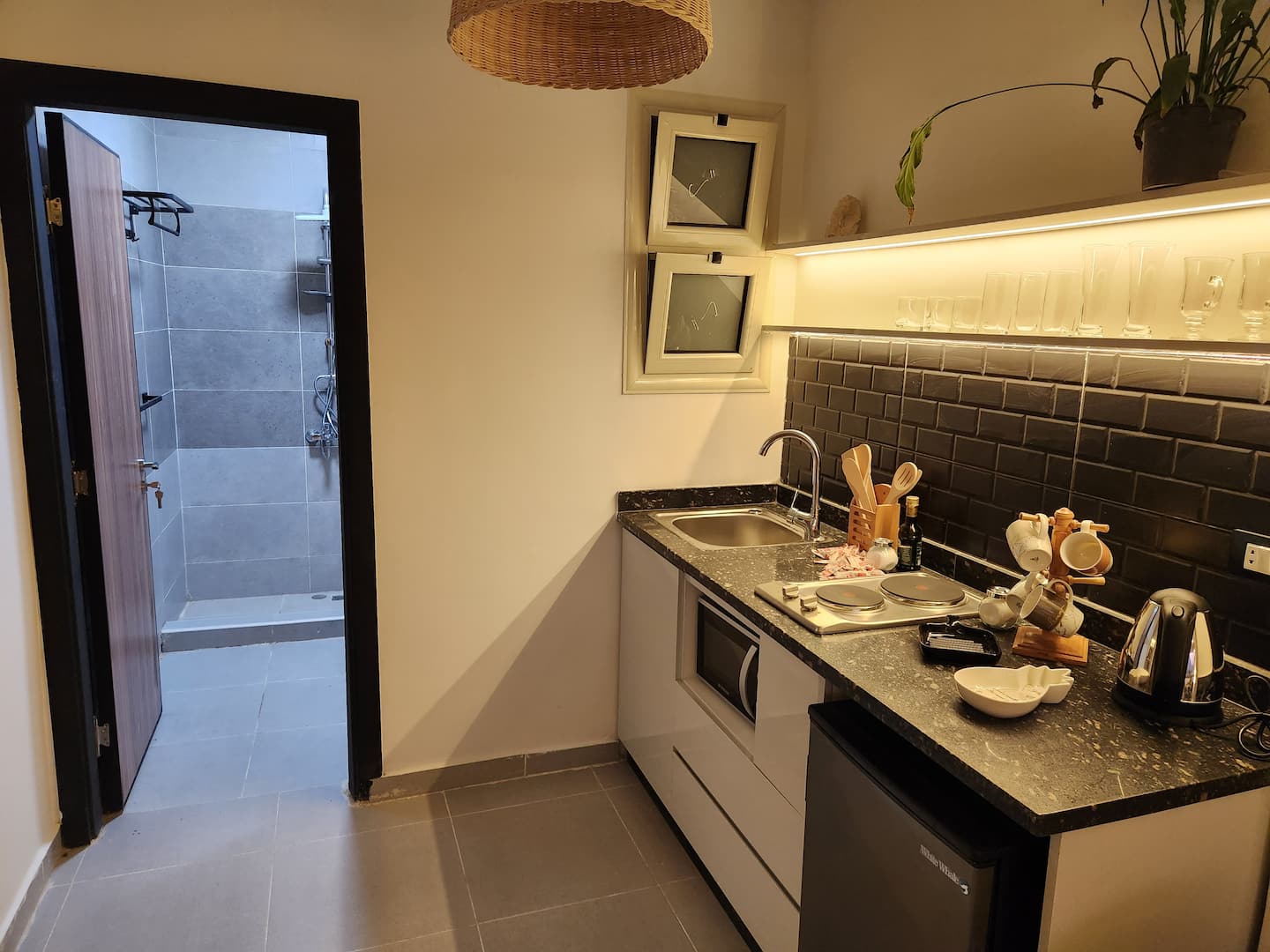 Giza Oasis Studio1 with Jacuzzi — Full Kitchen in Nazlet El Batran, Giza, Egypt — photo 3