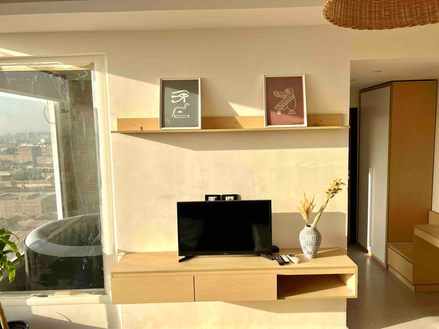 Giza Oasis Studio5 with Jacuzzi — Living Room in Giza, Egypt — photo 2