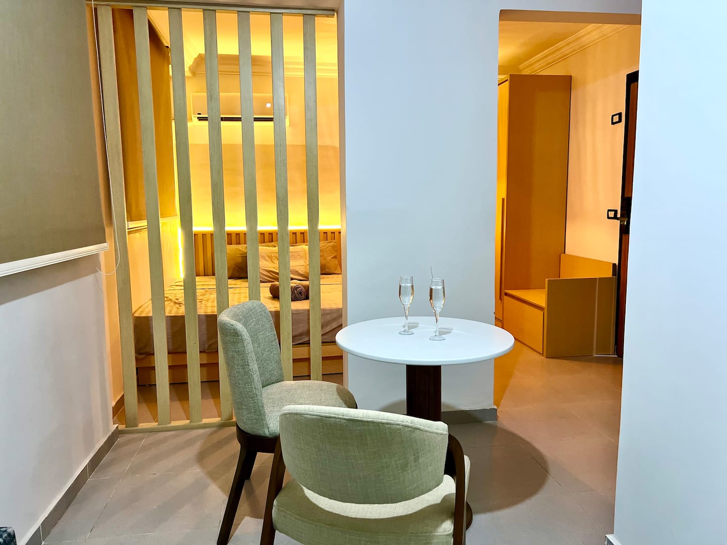 Giza Oasis Studio4 near Pyramids 5M walk — Dining Area in Nazlet El Batran, Giza, Egypt — photo 2