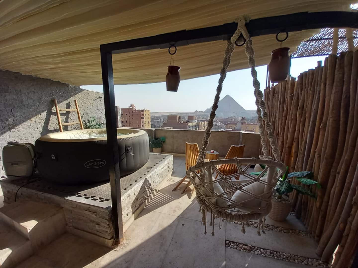 Eterna — Balcony in Nazlet El Batran, Giza, Egypt — photo 2