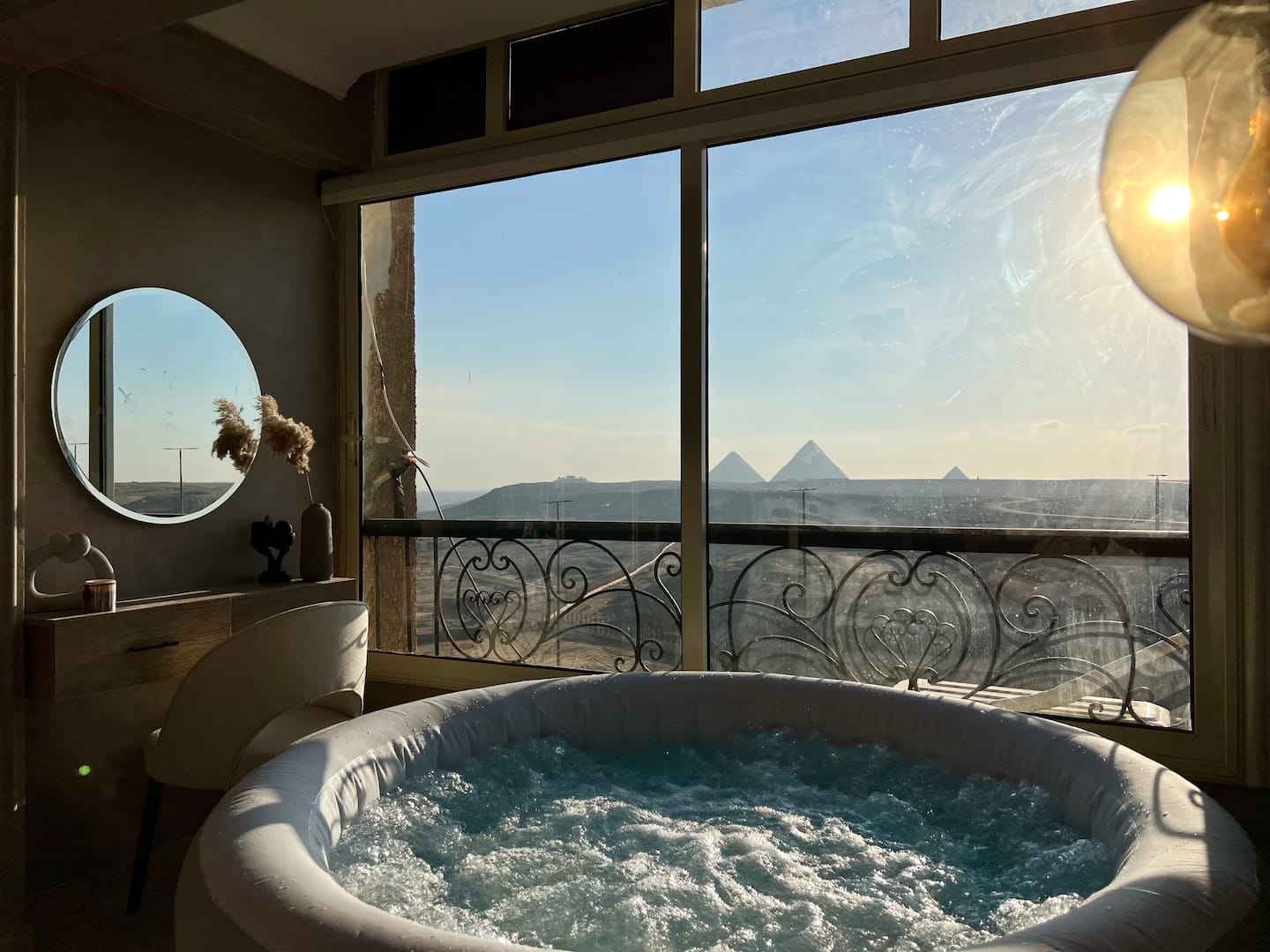Amigos Pharaoh’s pyramids View with Rooftop 301 — Hot Tub in Giza, Egypt — photo 2