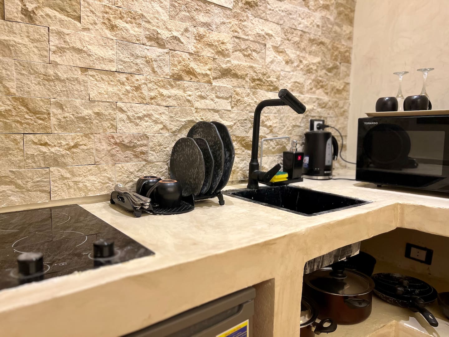 Amigos Amarena. Lovely healing Experience — Full Kitchen in Pyramids Gardens, Giza, Egypt — photo 2