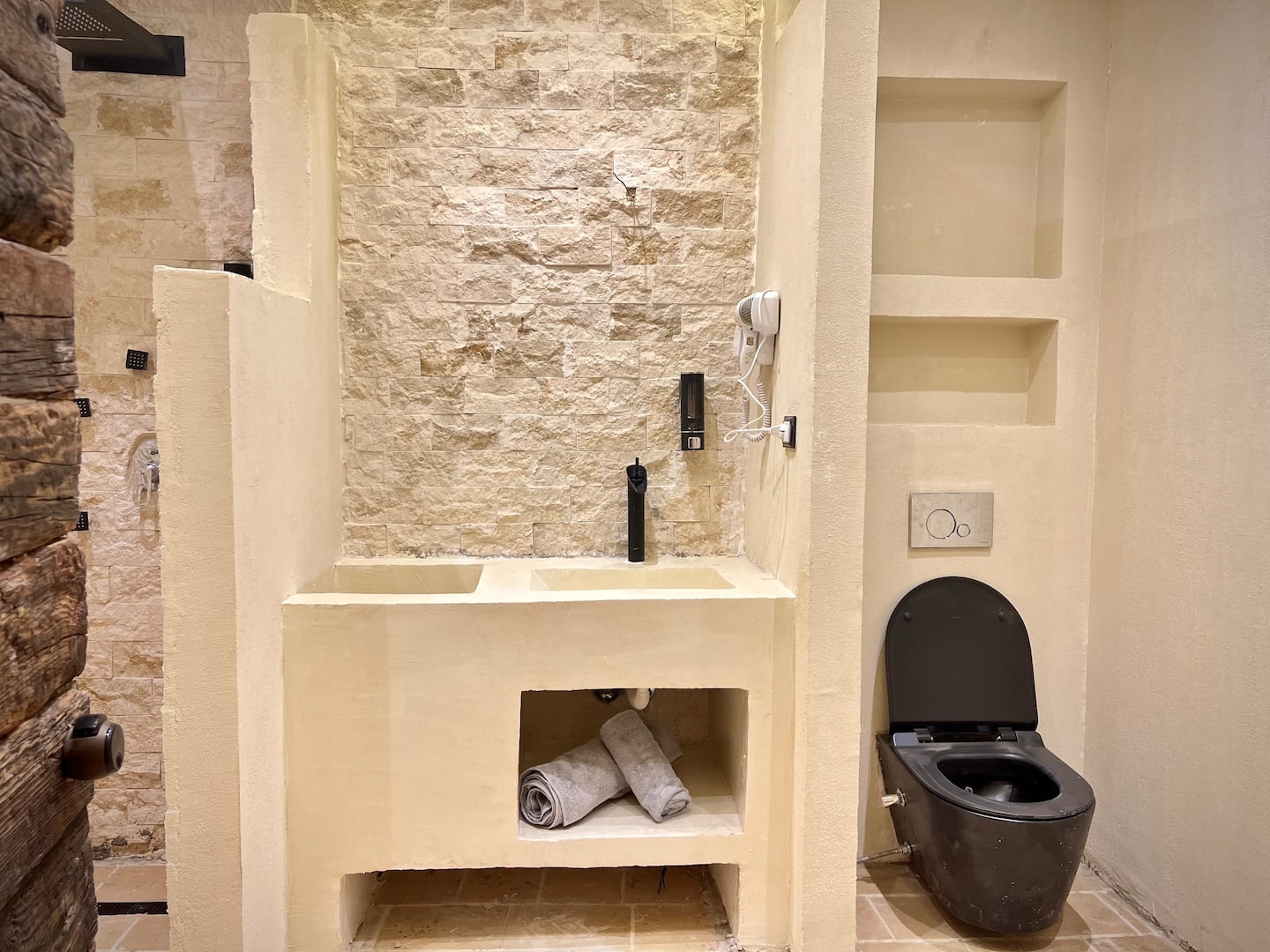 Amigos Amarena. Lovely healing Experience — Full bathroom 1 in Pyramids Gardens, Giza, Egypt — photo 2