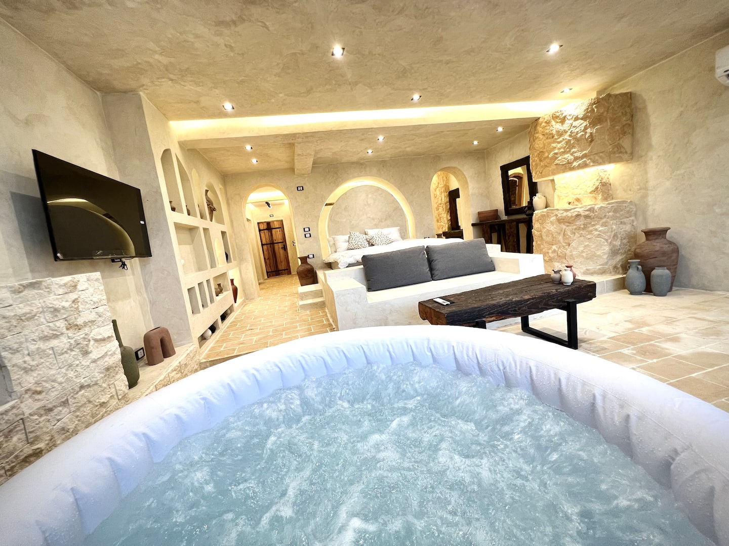 Amigos Amarena. Lovely healing Experience — Hot Tub in Pyramids Gardens, Giza, Egypt