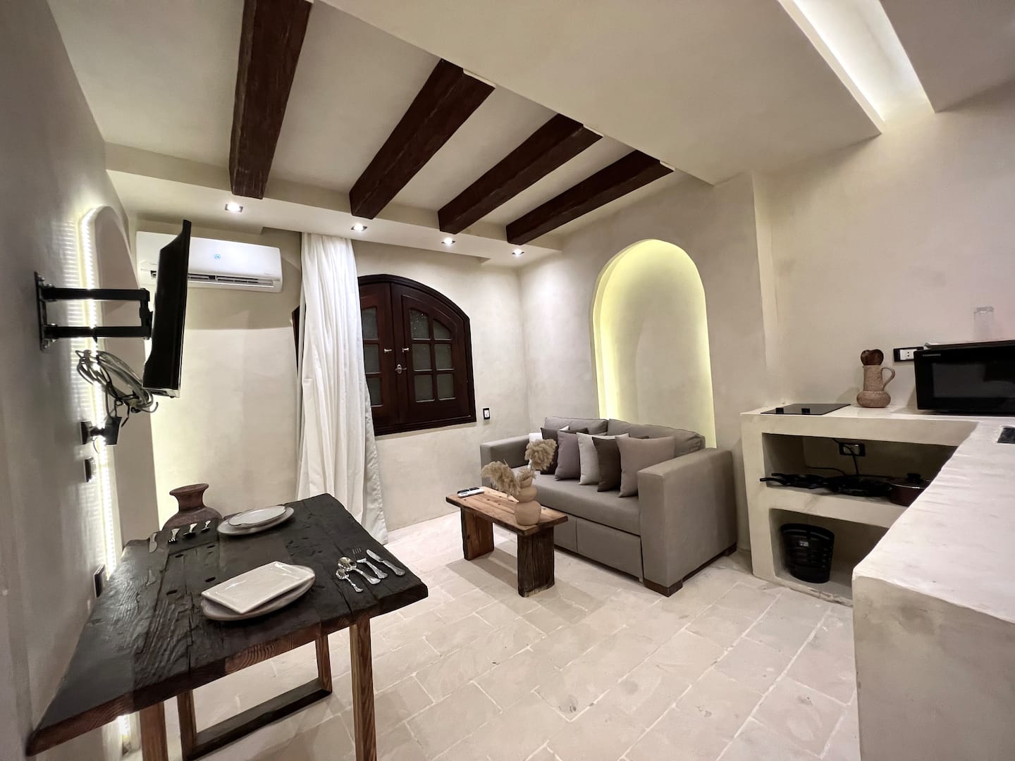 Amigos Amarena 2. Boho studio with Roof Terrace — Living Room in Giza, Egypt