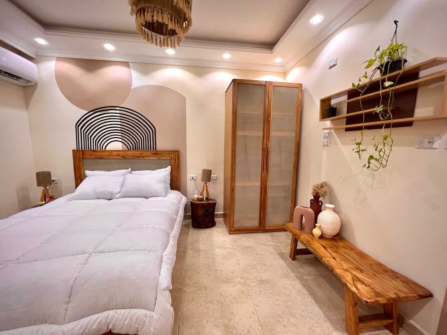 Amigos Rosarena Studio with Roof Terrace — Bedroom 1 in Pyramids Gardens, Giza, Egypt
