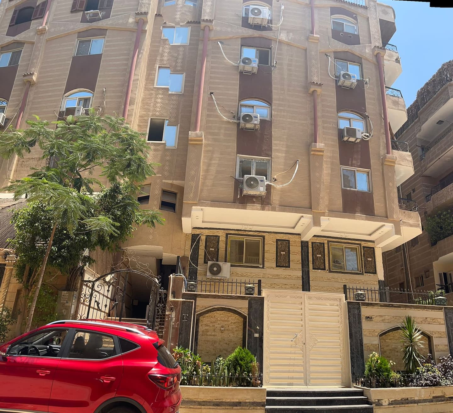 Amigos Rosarena Studio with Roof Terrace — Exterior in Pyramids Gardens, Giza, Egypt