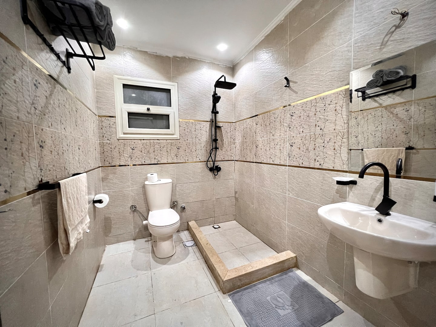 Amigos Lunarena studio with Roof Terrace 304 — Full bathroom 1 in Giza, Egypt