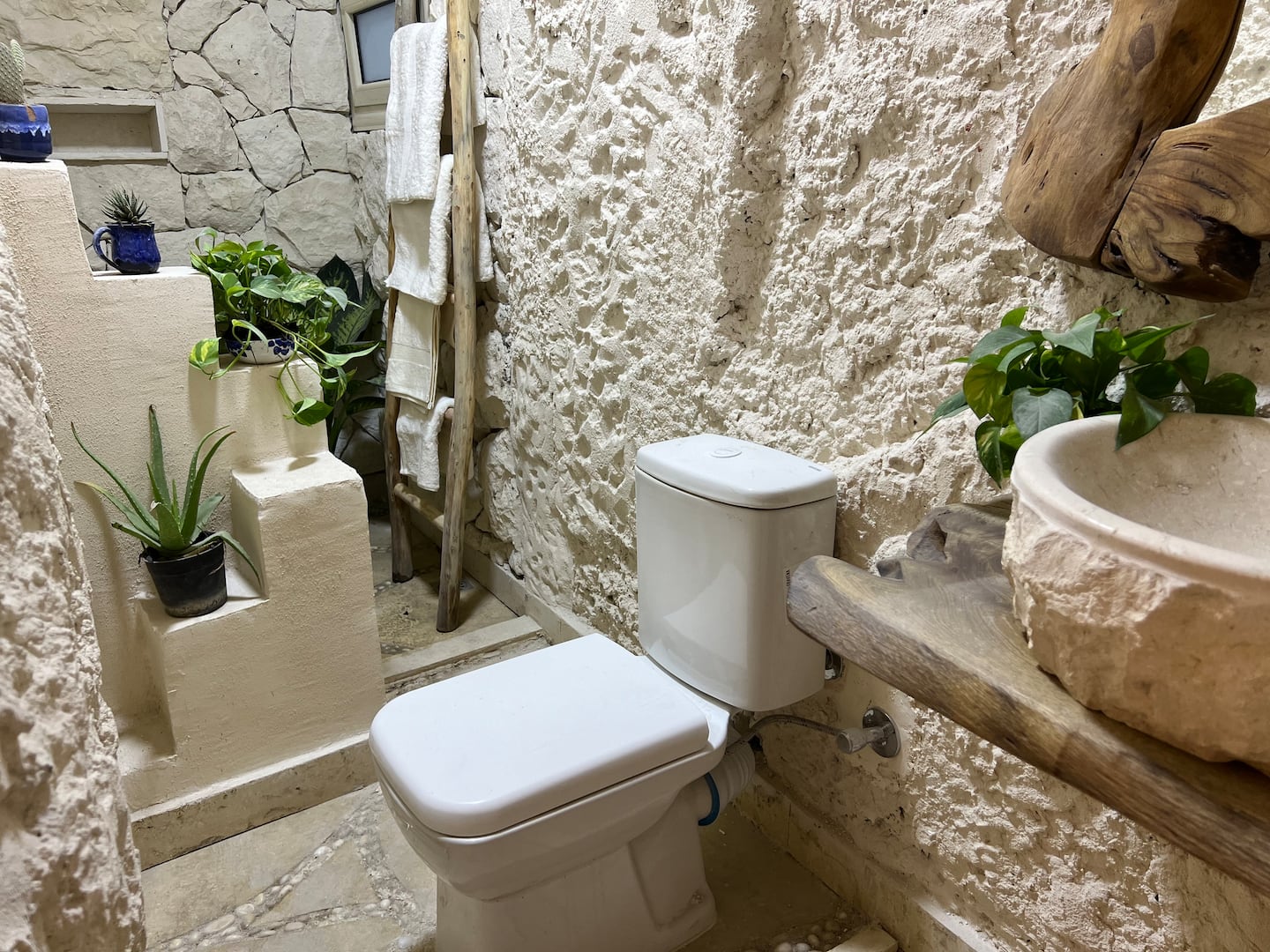 Almapura — Full bathroom 1 in Nazlat as Sammān, Giza, Egypt — photo 3