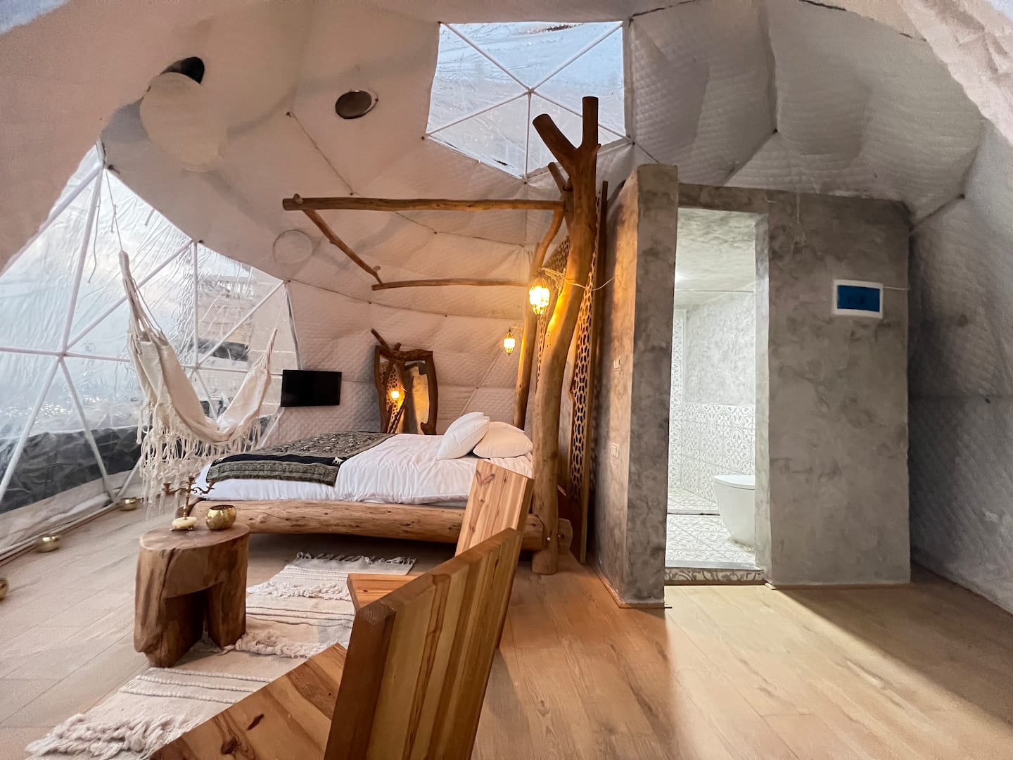 Esfera Celeste. Unique Luxury Dome w/pyramids view — Bedroom 1 in Nazlet El Batran, Giza, Egypt — photo 3
