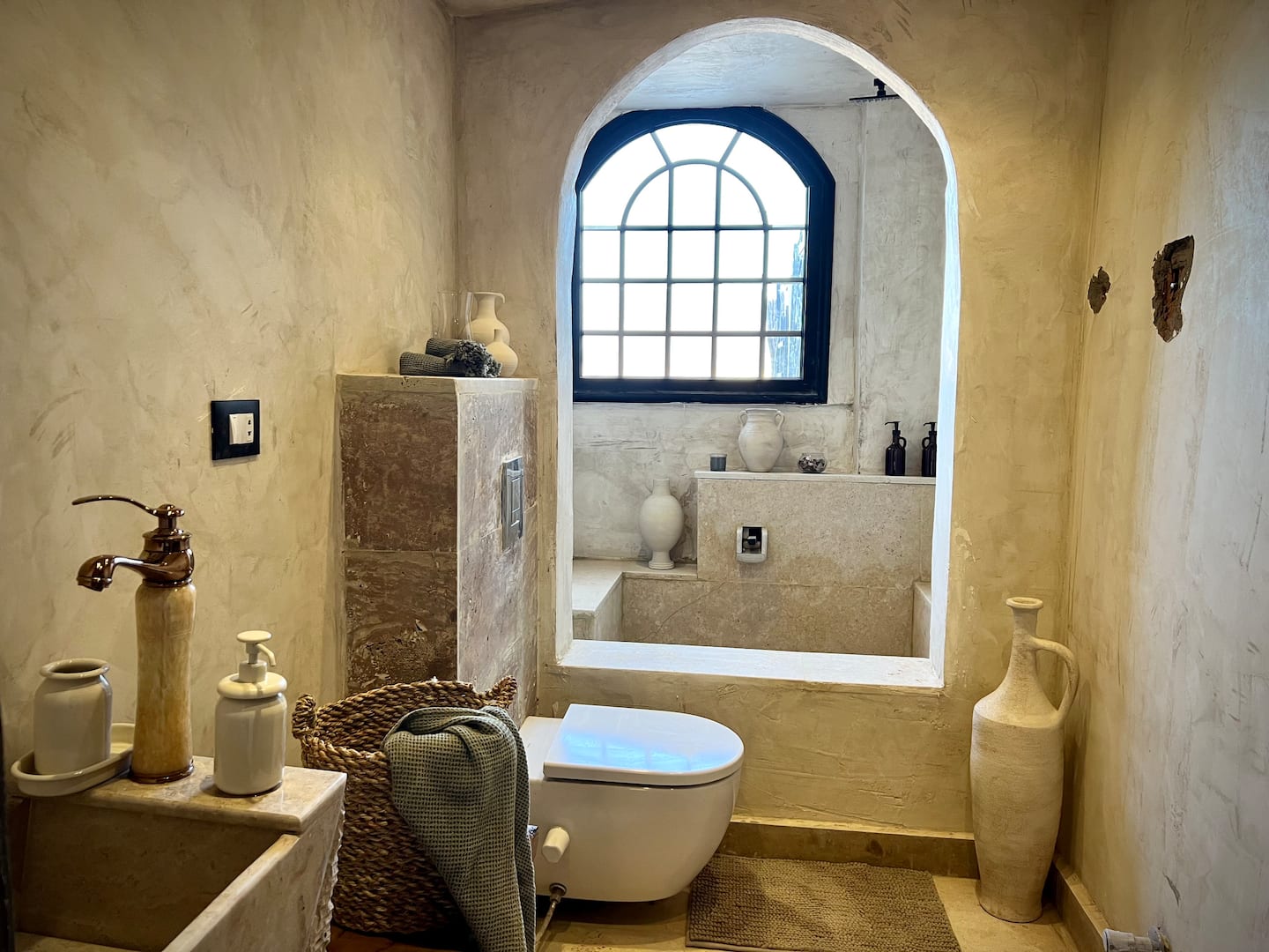 OroMiel — Full bathroom 1 in Pyramids gardens, Giza, Egypt — photo 3