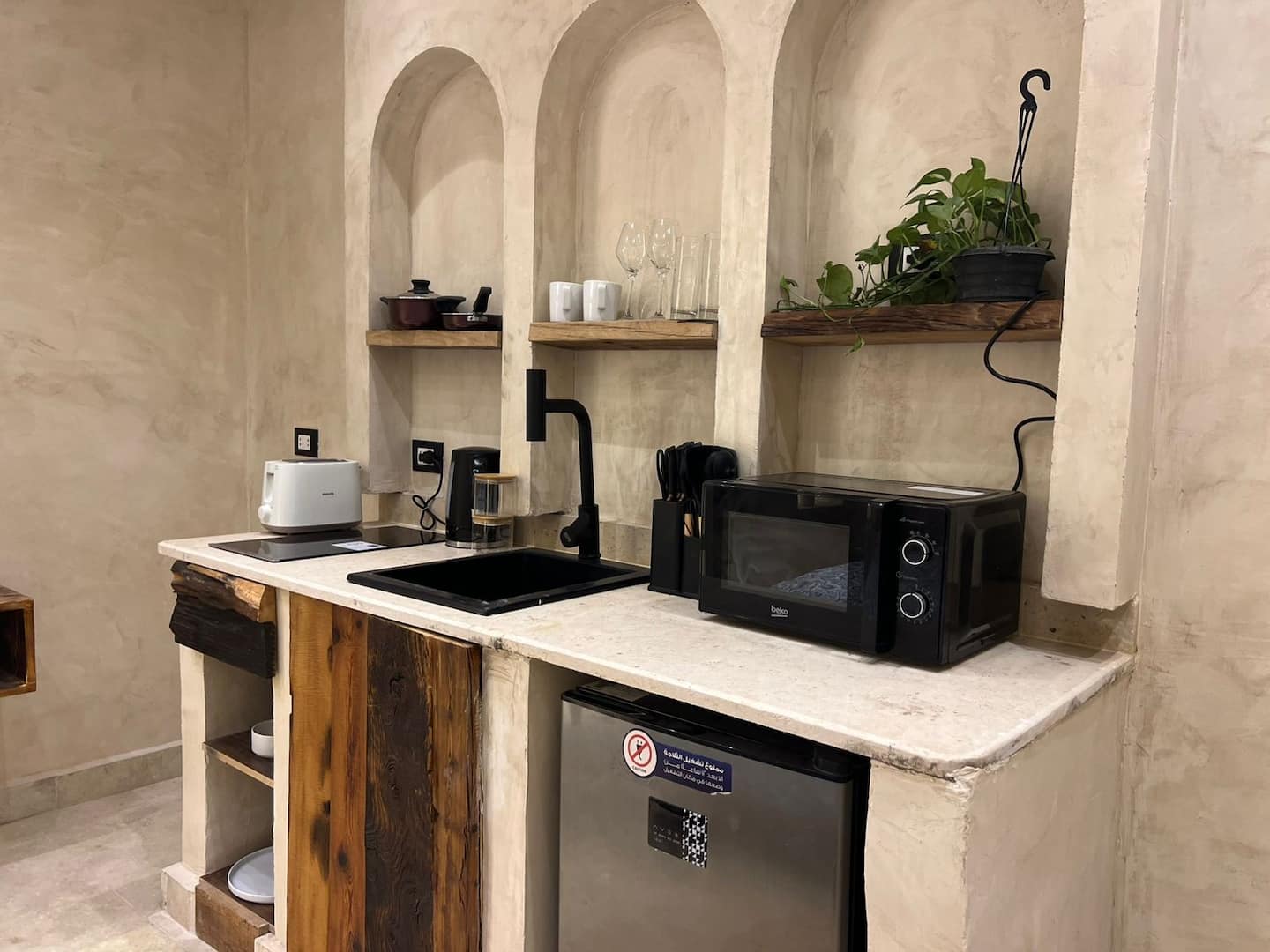 María bonitaa | Common Pyramids Lounge — Full Kitchen in Pyramids Gardens, Giza, Egypt
