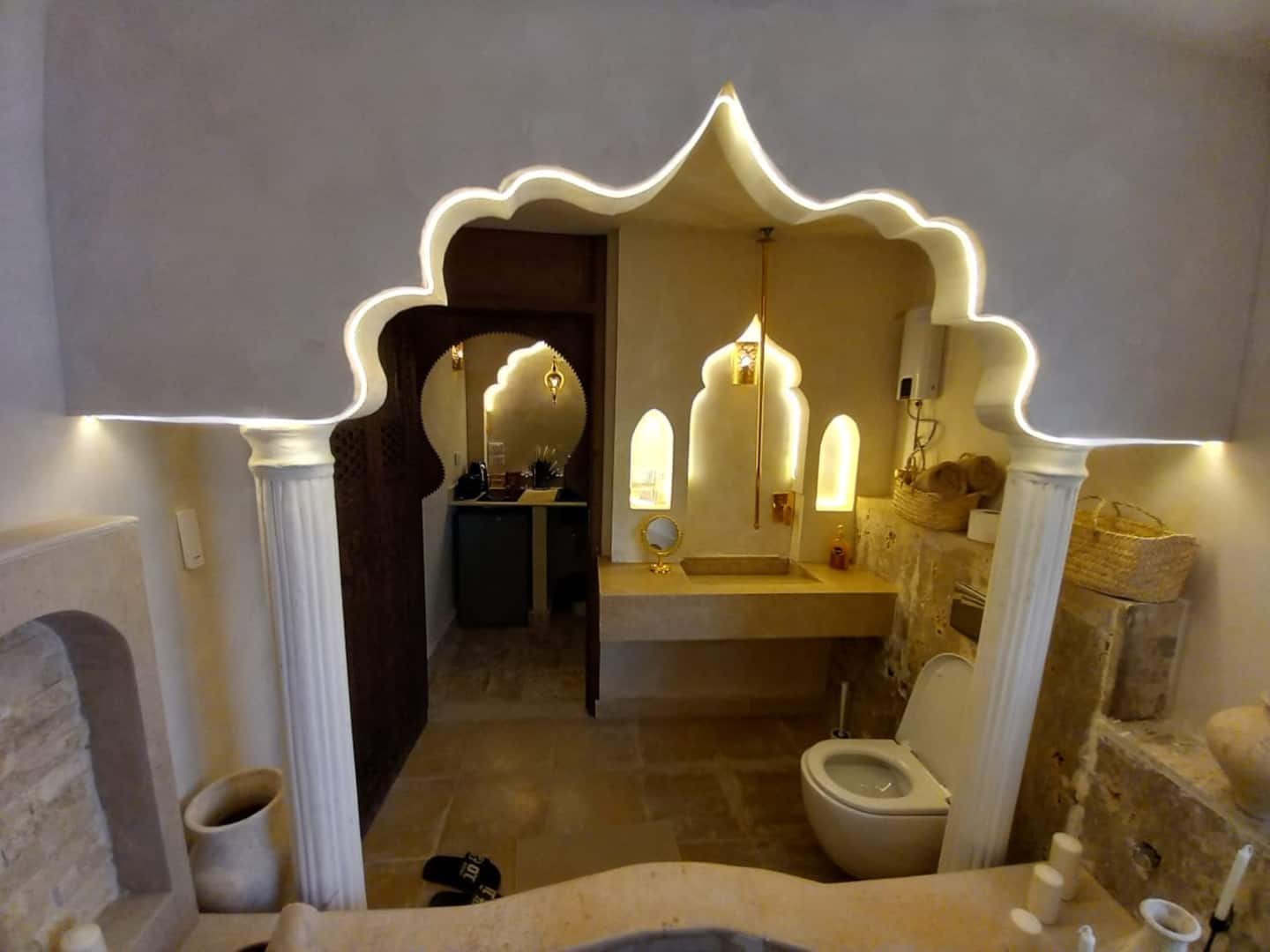 Ambar — Full bathroom 1 in Nazlat as Sammān, Giza, Egypt — photo 2