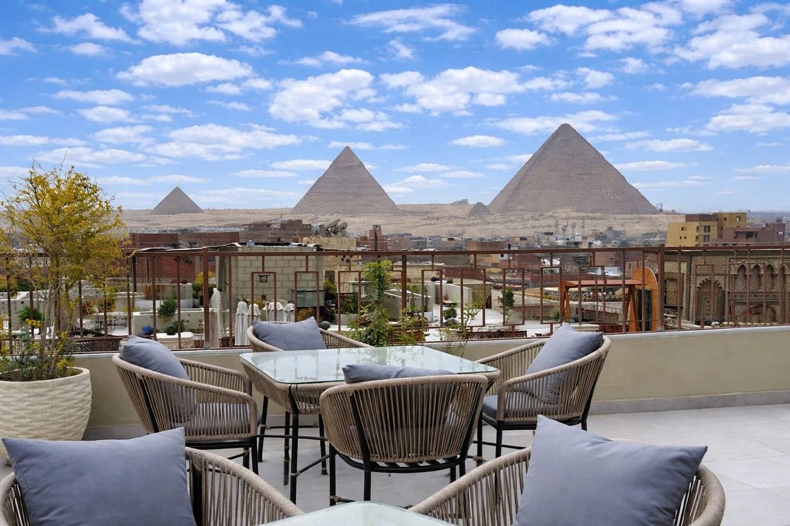 Deluxe Room with Balcony – Pyramids Khan Hotel, Giza — Patio in Pyramids Khan Hotel, Al Haram, Giza, Egypt — photo 3