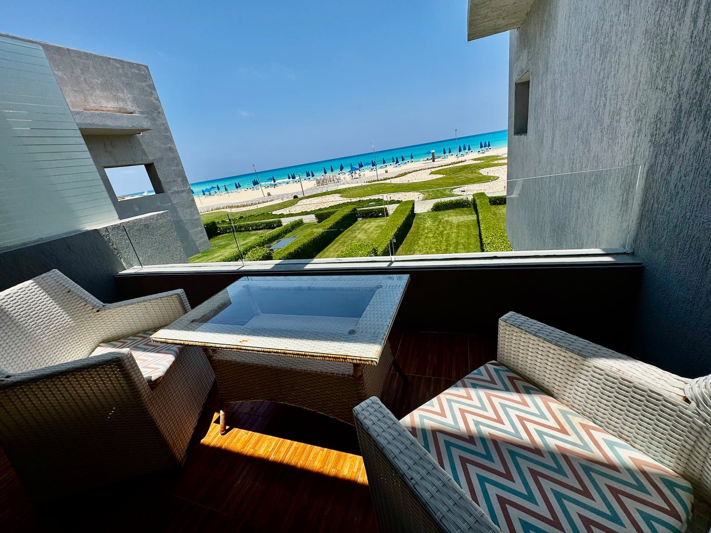 Lovely 3BR beach-front house LaVista Cascada — Balcony in La Vista Cascada, Sidi Abdel Rahman, North Coast, Egypt — photo 3