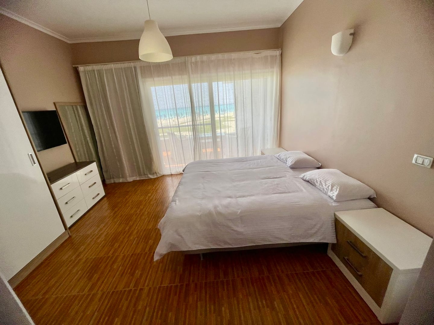 Lovely 3BR beach-front house LaVista Cascada — Additional Photos in La Vista Cascada, Sidi Abdel Rahman, North Coast, Egypt — photo 2
