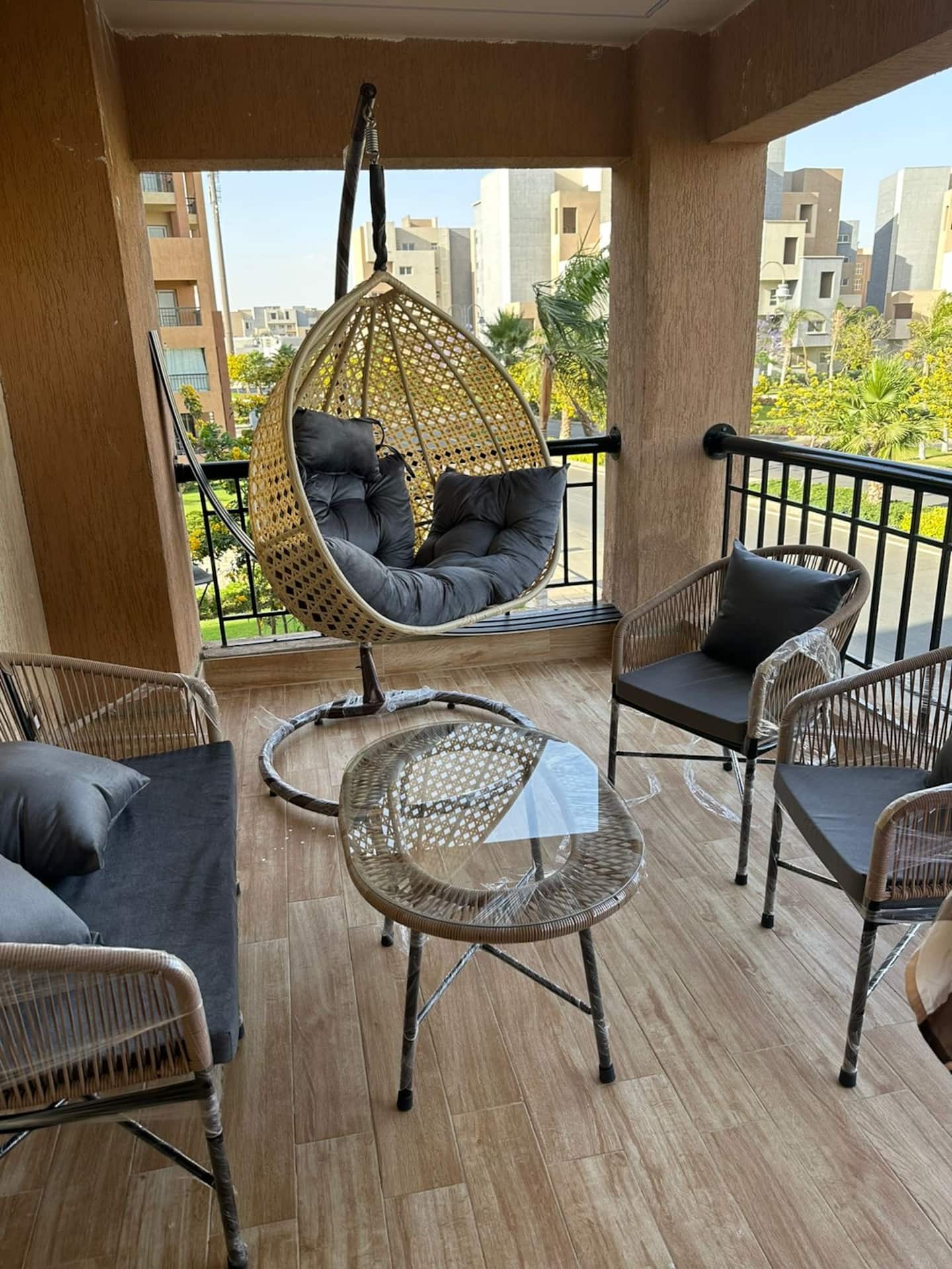 Hidden Gem@Madinaty+WIFI+Huge Patio (Premium) — Balcony in Madinaty, New Cairo, Egypt — photo 2