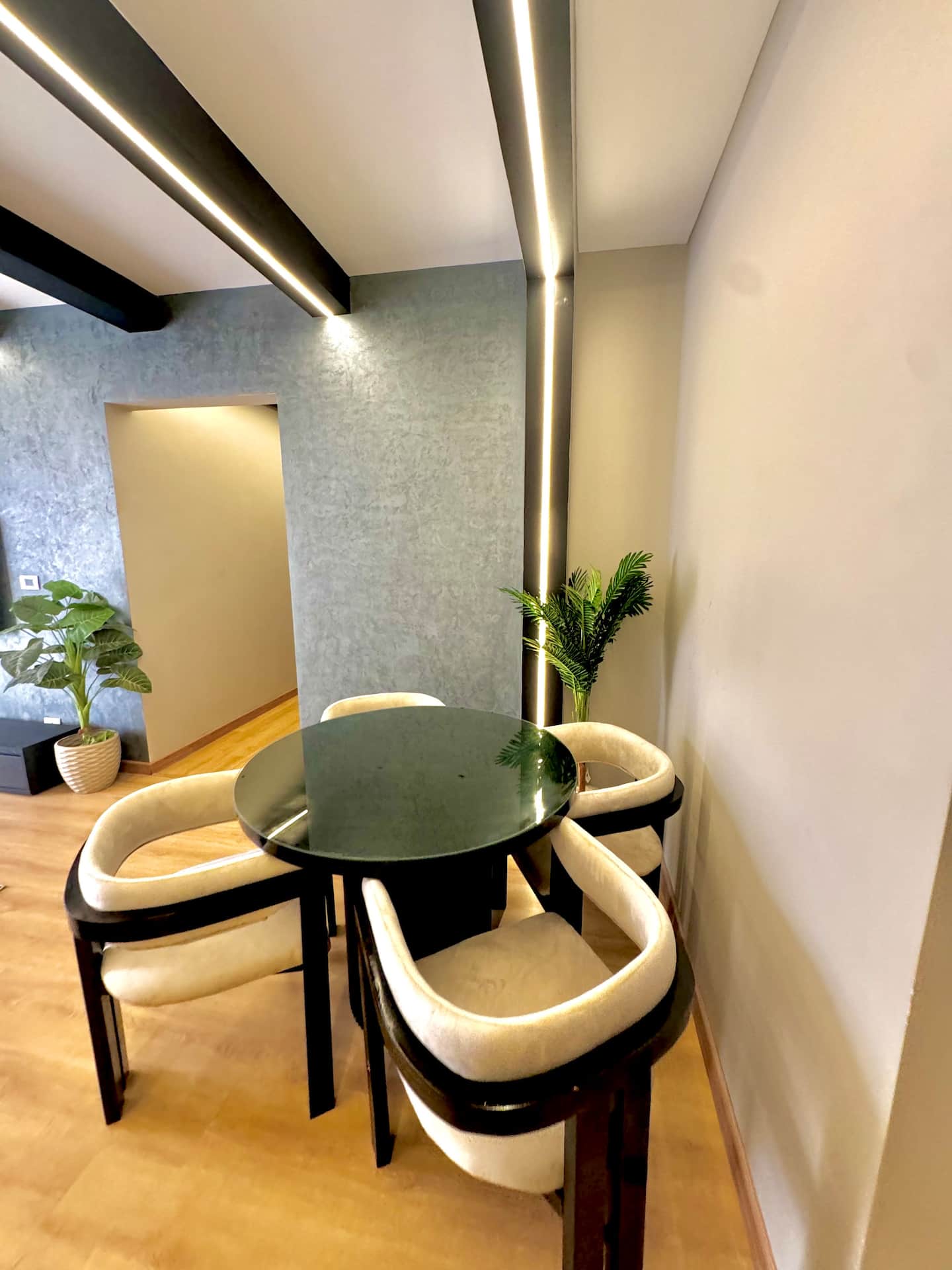 Luxury Gem-> 1Min walk from Mall@Madinaty+5G Wifi — Dining Area in Madinaty, New Cairo, Egypt