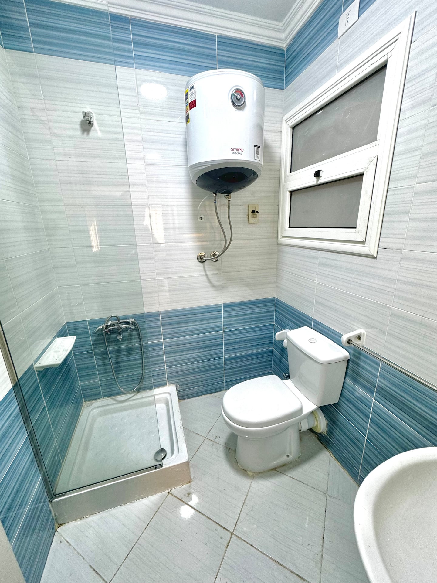 Luxury Gem-> 1Min walk from Mall@Madinaty+5G Wifi — Full bathroom 2 in Madinaty, New Cairo, Egypt
