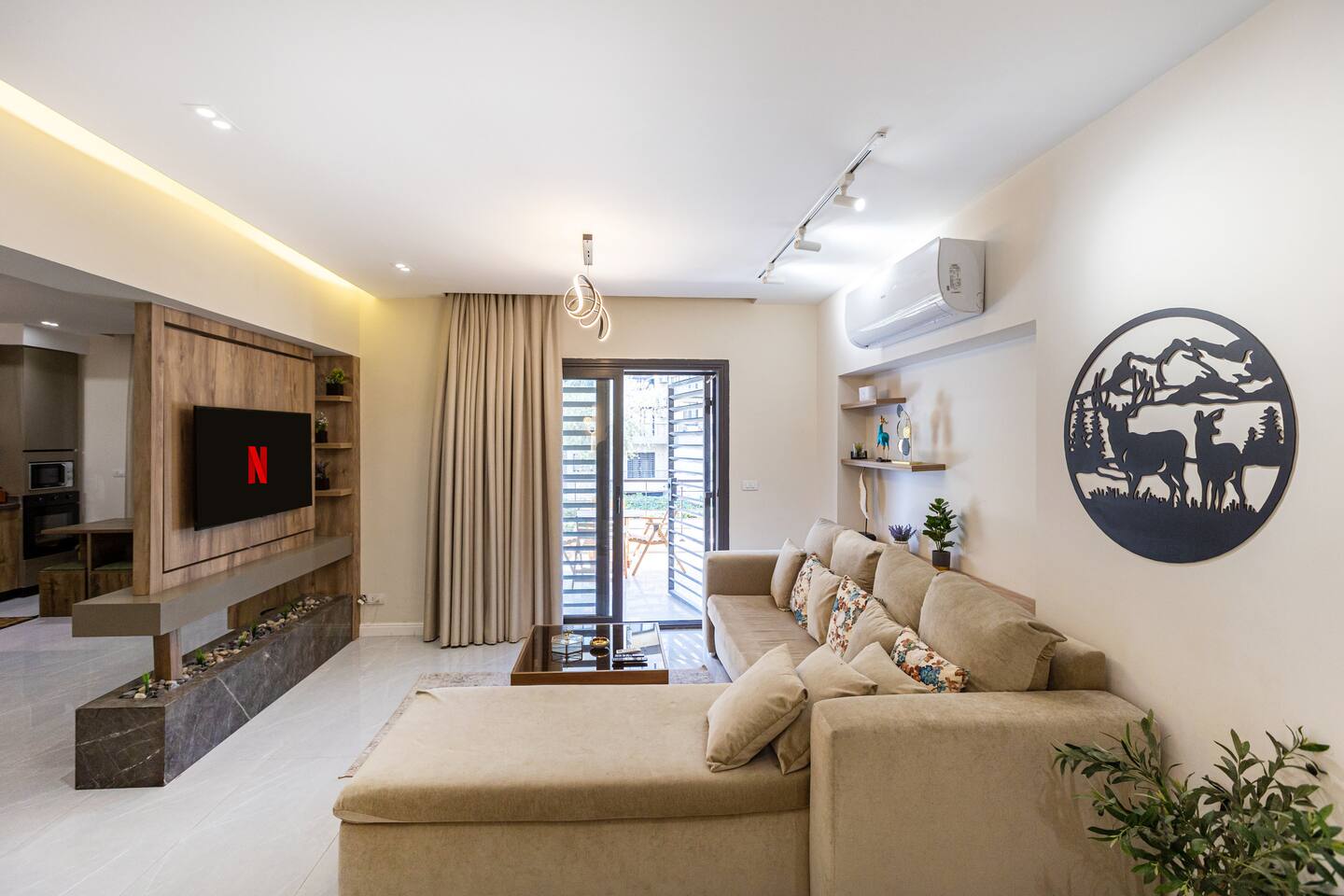 Your Personal Luxury 3BR Retreat — Living Room in Madinaty, New Cairo, Egypt — photo 3