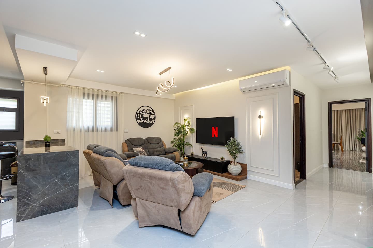 5BR-4BATH Spacious Luxury Haven — Living Room in Madinaty, New Cairo, Egypt — photo 3