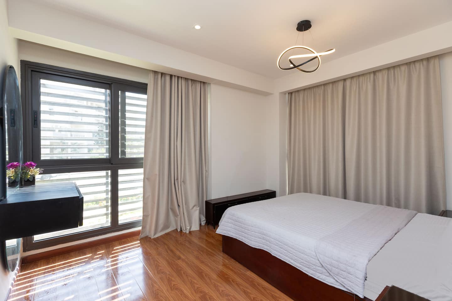 5BR-4BATH Spacious Luxury Haven — Bedroom 2 in Madinaty, New Cairo, Egypt — photo 3