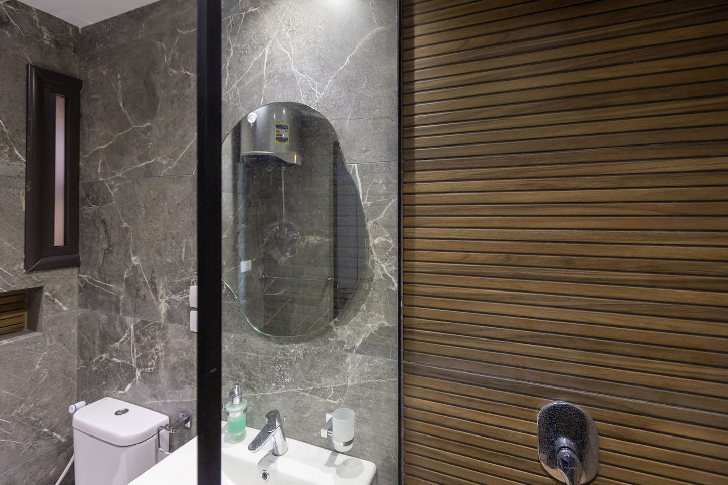 5BR-4BATH Spacious Luxury Haven — Full bathroom 2 in Madinaty, New Cairo, Egypt — photo 3