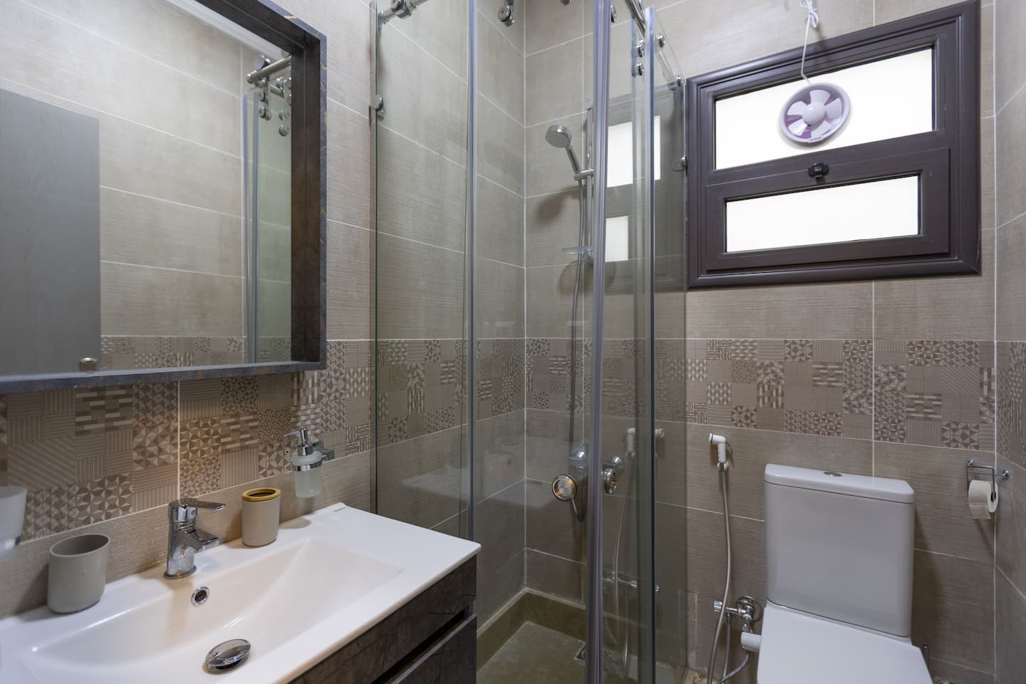 Boho chic 2BR@B8 Madinaty Lux — Full bathroom 1 in Building group B8, Madinaty, New Cairo, Egypt — photo 2