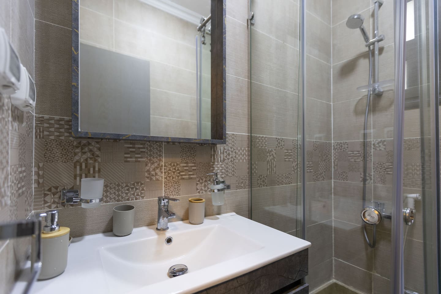 Boho chic 2BR@B8 Madinaty Lux — Full bathroom 1 in Building group B8, Madinaty, New Cairo, Egypt — photo 3