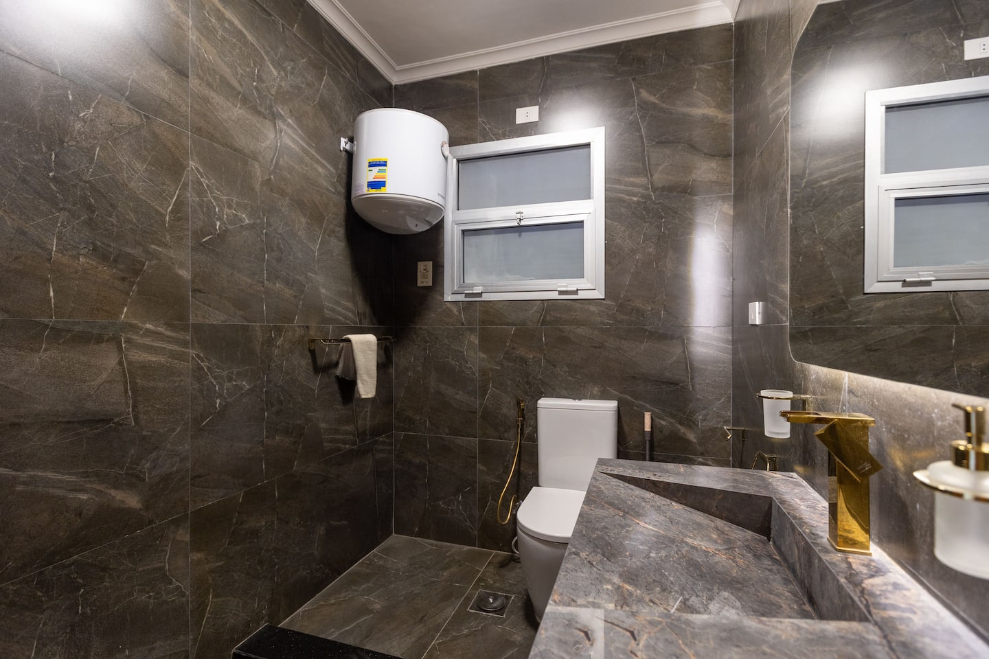 For Luxury Seekers 3BR @Madinaty + Private Garden — Full bathroom 1 in Madinaty, New Cairo, Egypt
