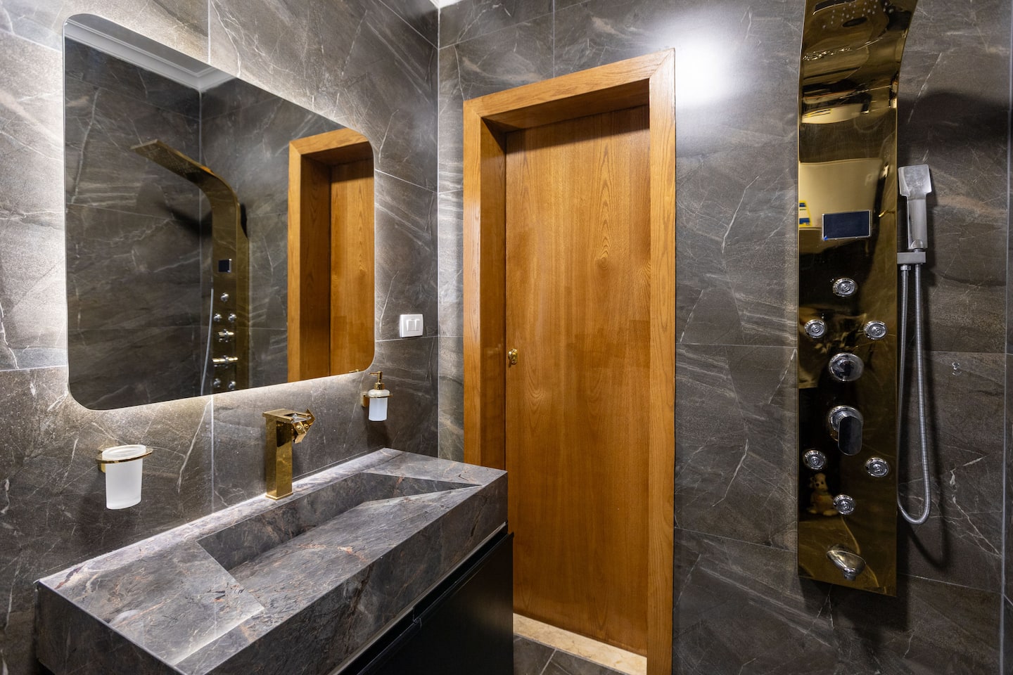 For Luxury Seekers 3BR @Madinaty + Private Garden — Full bathroom 1 in Madinaty, New Cairo, Egypt — photo 2