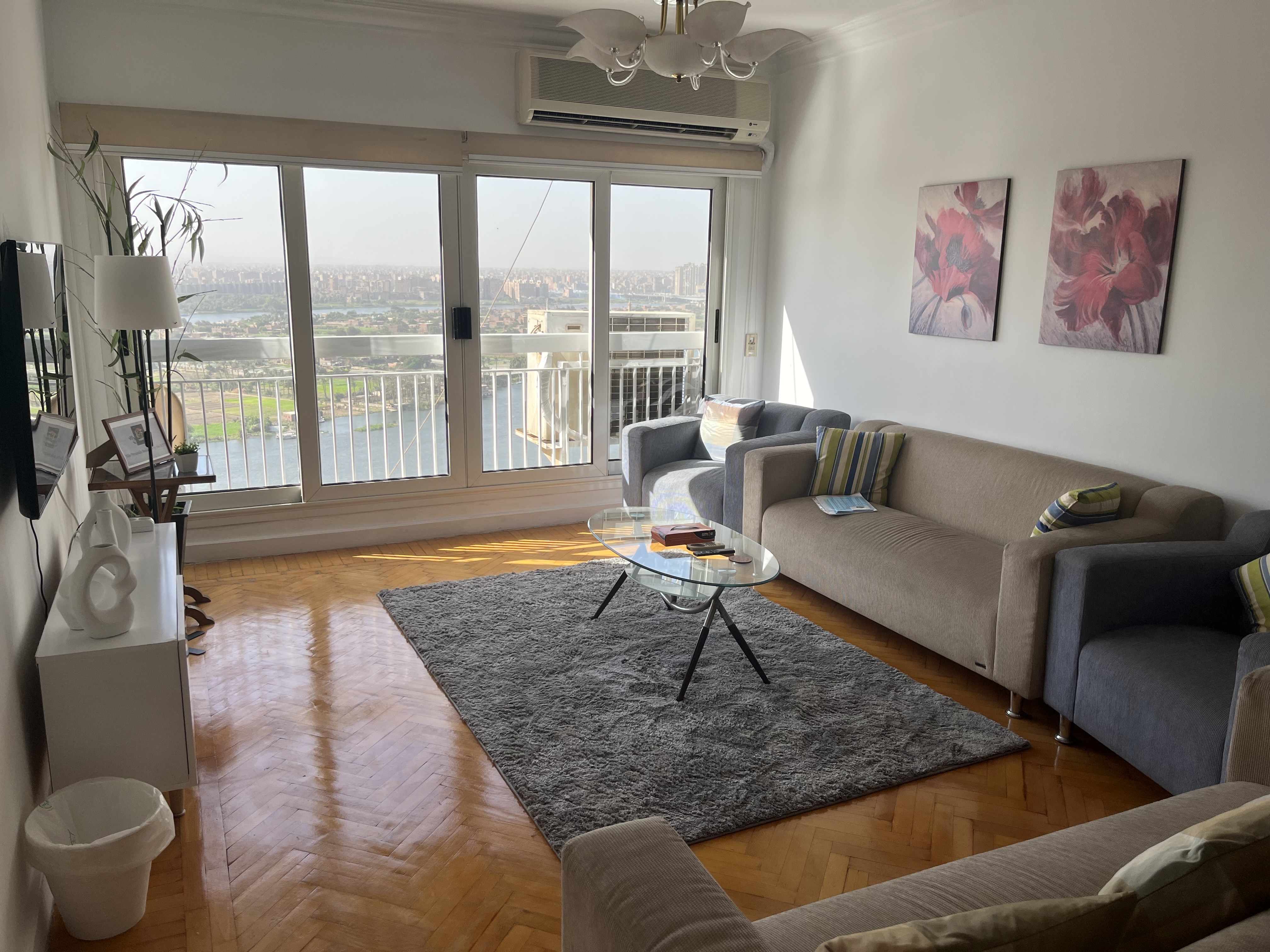 the LOFT - Nile Pyramids Residence 2