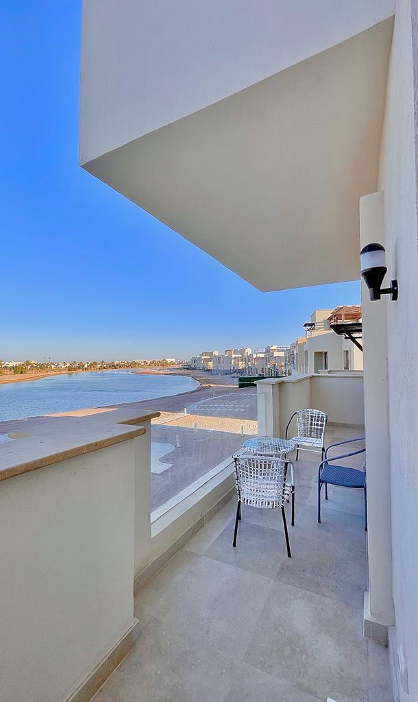 Cyan Lagoon View Retreat | 2BR with Pool Access — Apartment in Cyan Elgouna, Red Sea, Egypt — photo 6