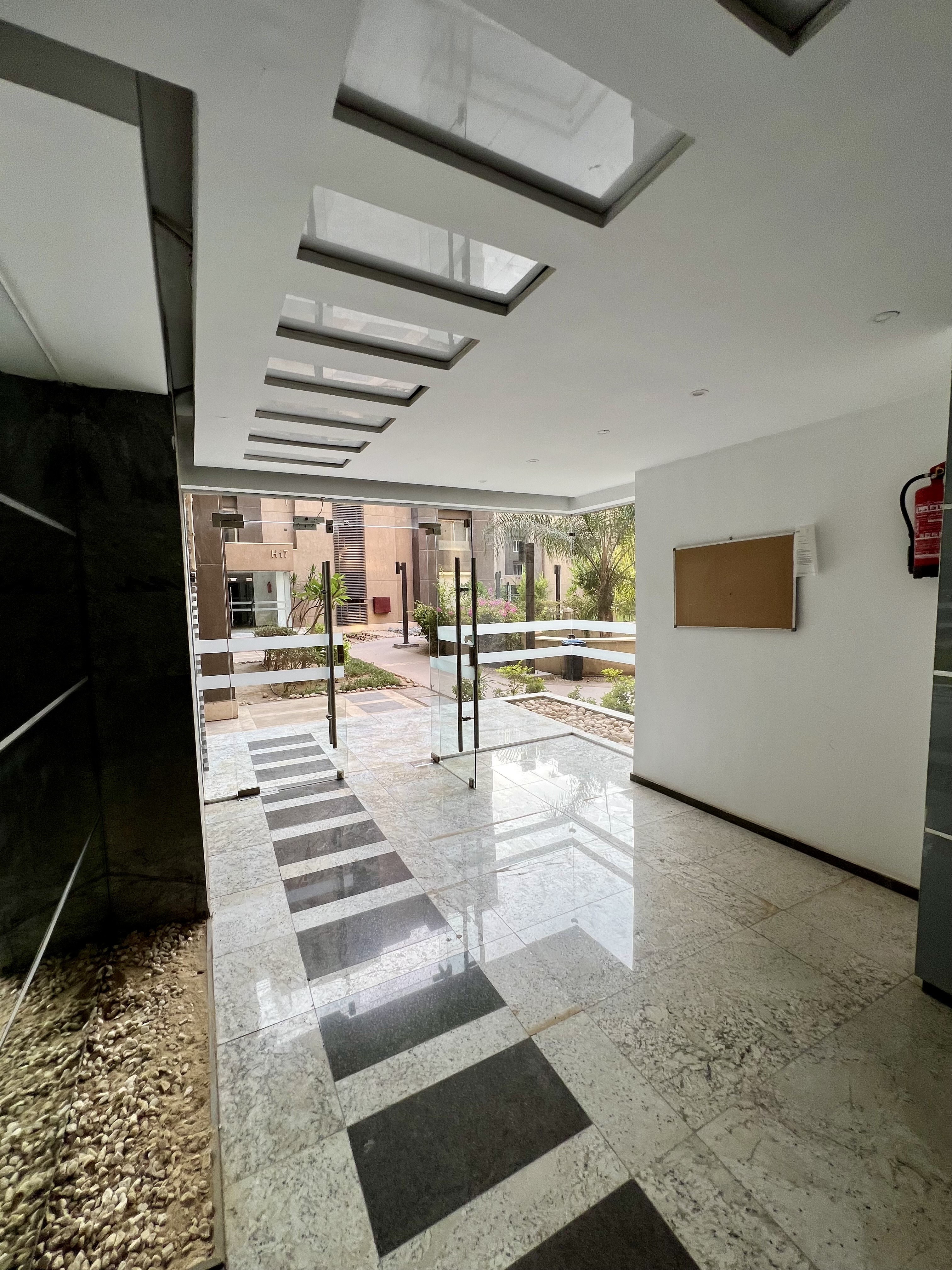 Modern Studio Near to the Mall and Restaurants — Unit in The Village Palm Hills, New Cairo, Egypt, Egypt — photo 15