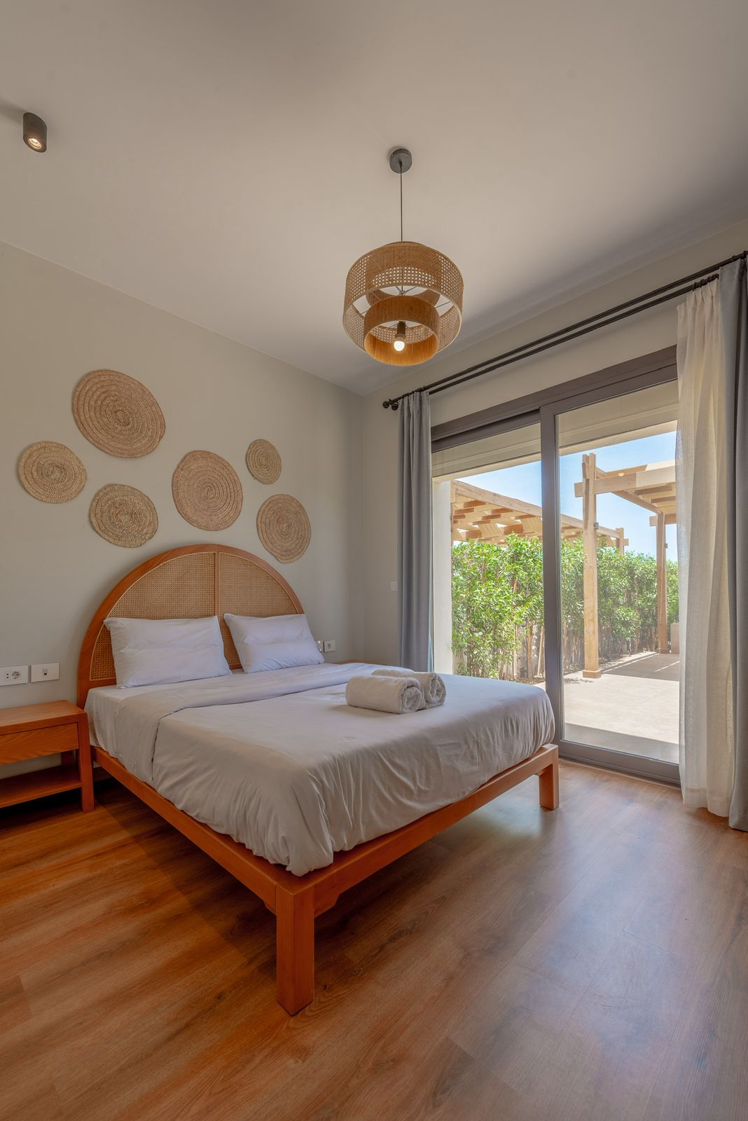 Chic 3BR Shedewan	Lagoon View & Shared Pool — Townhouse in Shedwan Elgouna, Red Sea, Egypt — photo 10