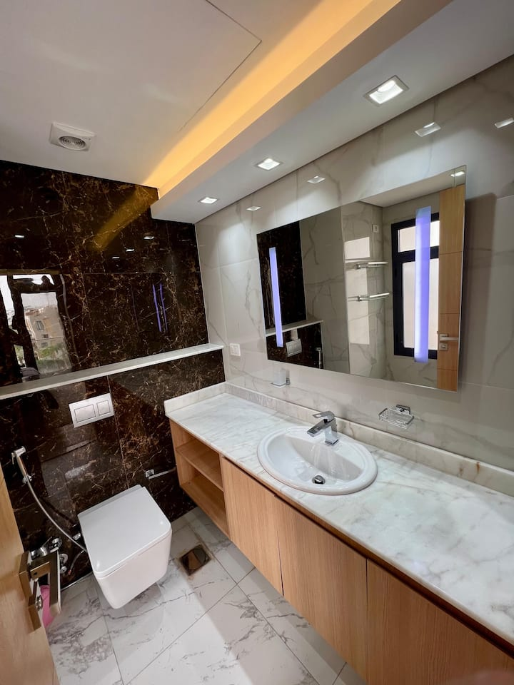 SODIC Eastown AUC Chic 2-Bed Open Park View — Apartment in Sodic Eastown, New Cairo, Egypt, Egypt — photo 18